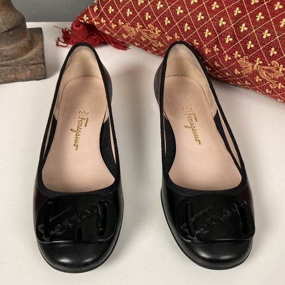 SALVATORE FERRAGAMO My Charme shoes, size 7 B, with box, dust bag - Picture 13 of 17